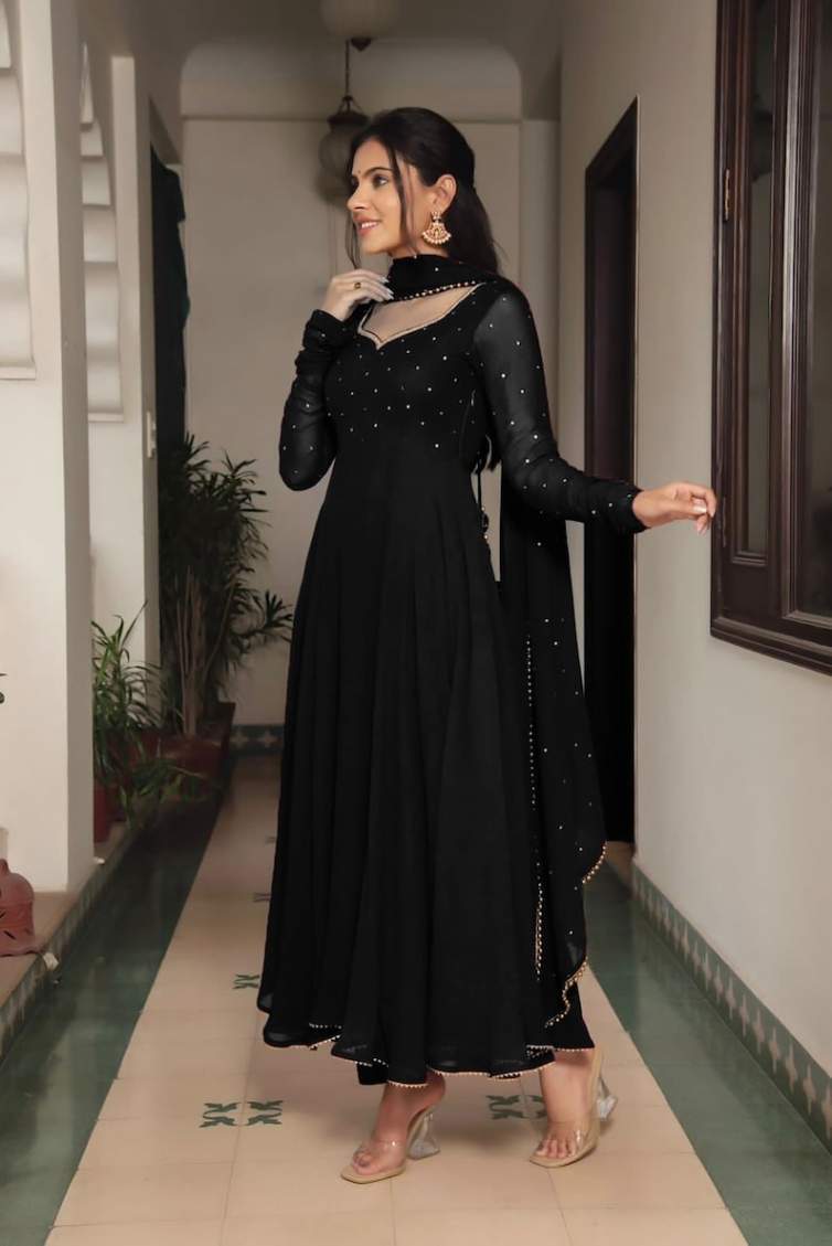 Black georgette plain heavy flair party wear gown — 2